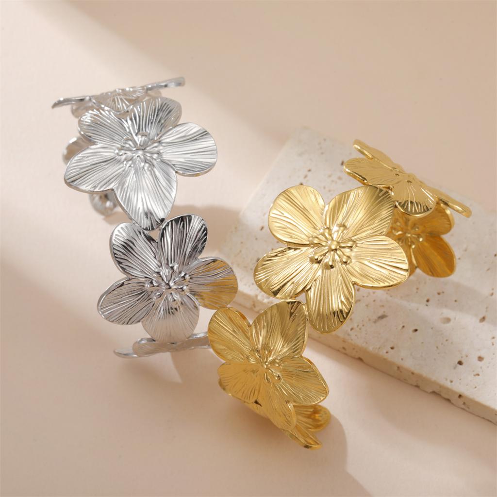  Elegant Flower Starfish Shell Bracelets for Women Summer Aesthetic Open Wide Bangle Party Wedding Jewelry Waterproof