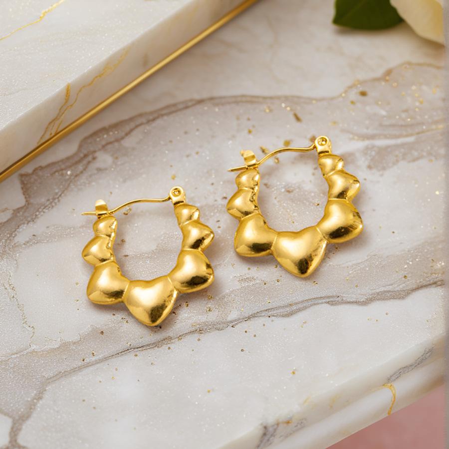 Electroplated stainless steel stud earrings, five-petaled flower ginkgo biloba earrings, K real gold retro premium earrings. Vacuum electroplating 18k ready for shipment