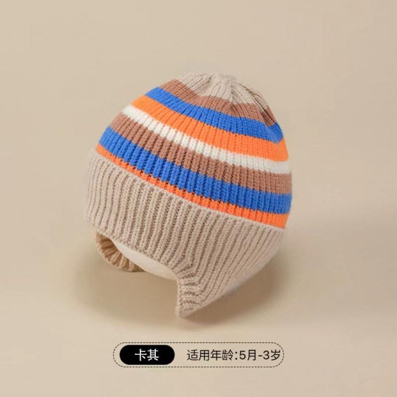 A Autumn and Winter Children's Knitted Hats, Boys and Girls, Striped Bear Wool Hats, Curled Melon Rind Warm Hats