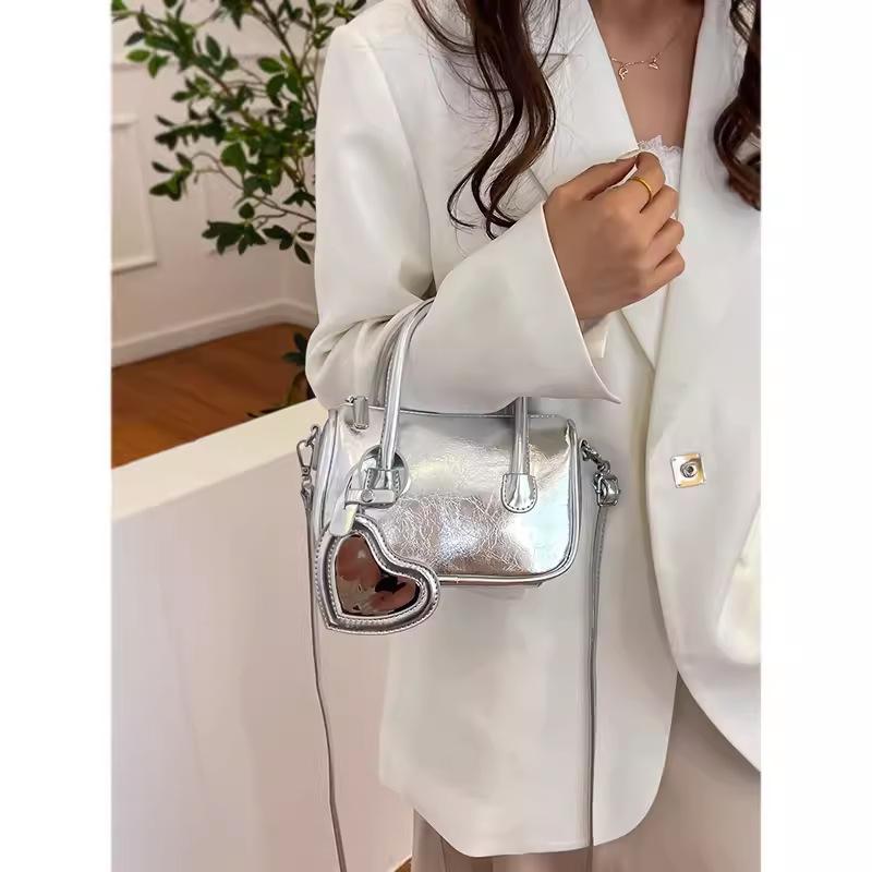 Korean Niche Handbag Women s 2026 New Trendy Summer Shoulder Messenger Bag Versatile Ins Love Small Square Bag серебряный