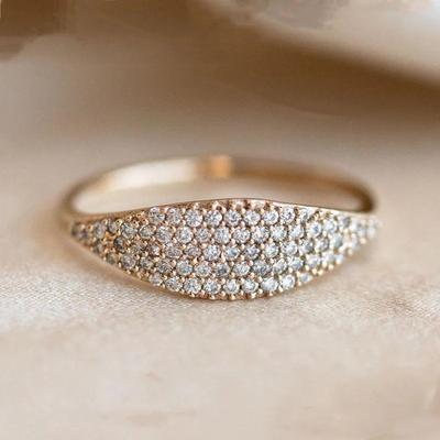 Eenvoudige Elegante Damesringen Vol Bling Iced Out CZ Steen Luxe Gouden Kleur Vrouwenringen Bruiloft Feest Statement Sieraden