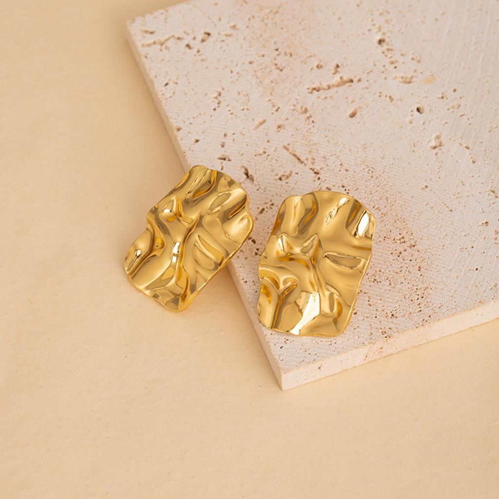 Retro Gold Style Flower Stud Earrings Light Luxury High Sense Natural Style Niche Earrings Women