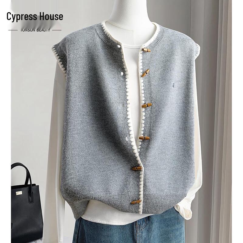 

Женский вязаный жилет с круглым вырезом и цветными блоками S