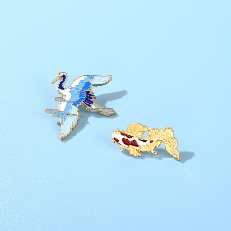 Elegant Crane And Koi Fish Brooch Unique Metal Badge For Couples Fashion Accessory