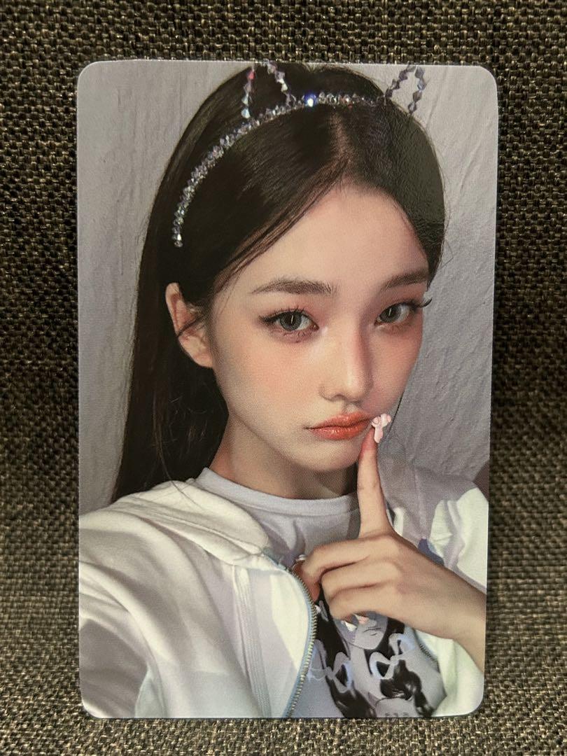 

[USED] ILLIT bomb STUDIO CHOOM bonus trading card Iroha