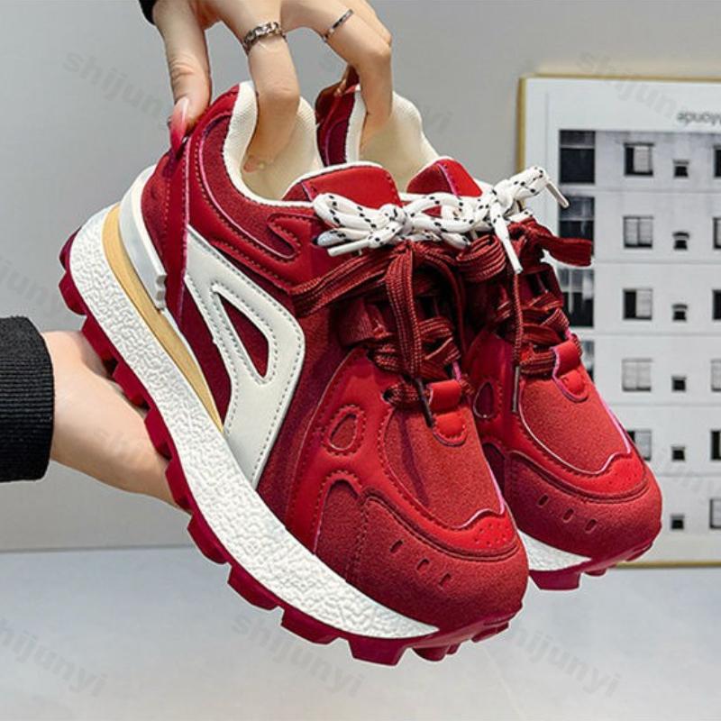 Height Increase Women's Vulcanized Shoes 2026 New Autumn Fashion Lace Up Platform Casual Shoes Outdoor Non Slip Comfort Sneakers