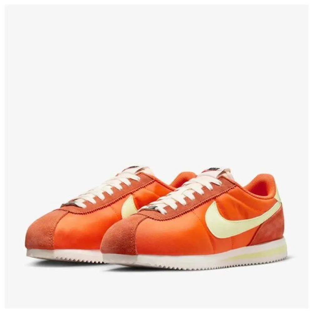 NIKE W CORTEZ TEXTILE HJ9612-800