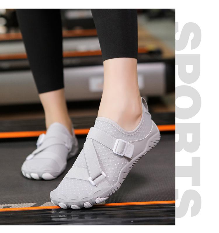 Outdoor Water Shoes Quick Drying Beach Shoes for Men and Women Lightweight Non Slip Aqua Socks for Swimming and Hiking