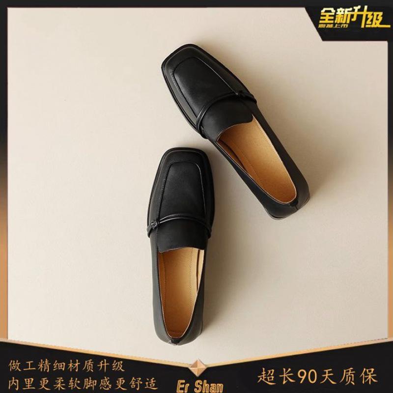 Kleine Lederschuhe im britischen Stil für Damen im Retro-Stil mit quadratischem Kopf und dickem Absatz, Einzelschuhe aus weichem Leder mit einem Pedal und mittlerem Absatz