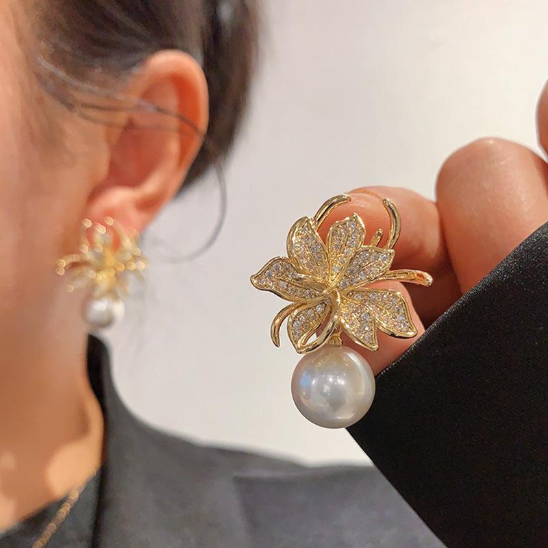 Lily Pearl Stud Women'S S925 Silver Needle Unique Atmosphere High-End Qingdao Ear Jewelry