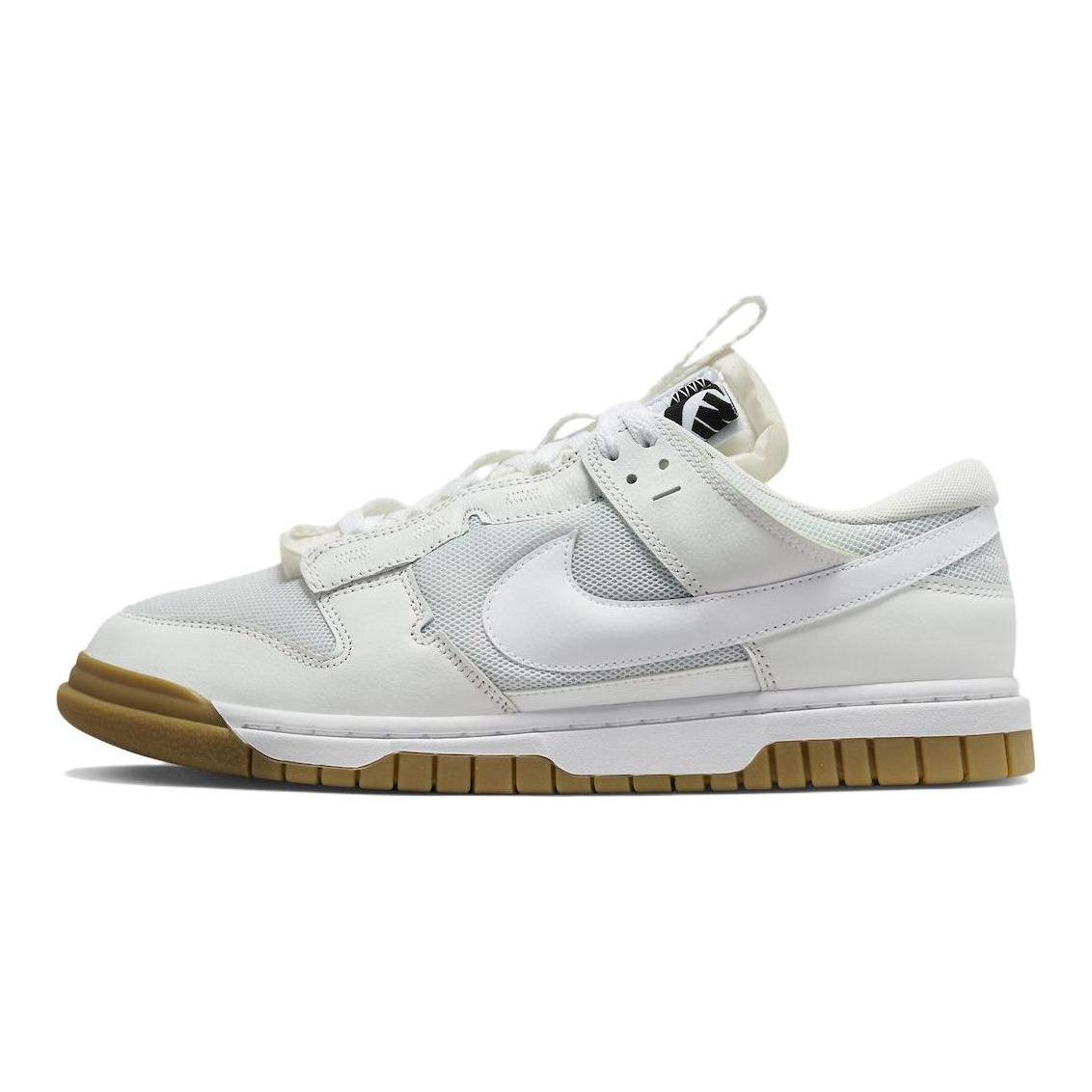 NIKE WHITE DUNK作品集　バッグ・シューレース付　キューブリック付き 17388 fiyatlarından başlayan Nike Air Dunk Jumbo Remastered