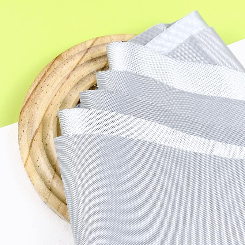 150cm Wide 300D Waterproof Oxford Fabric 0.16mm Thick Anti-UV Sunshade Cloth for Outdoor Tent Raincoat Car Cover DIY Accessories