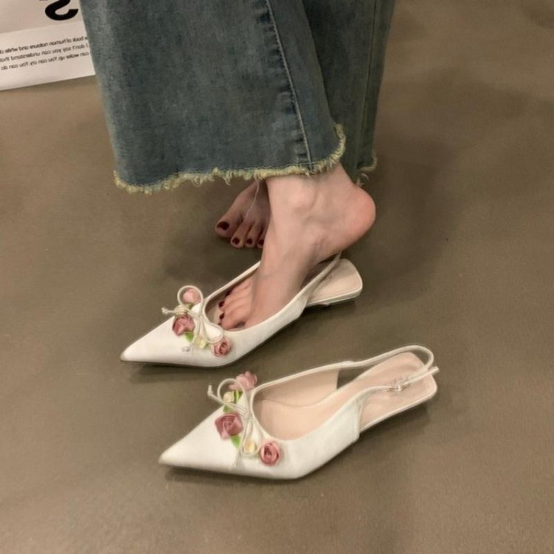 Fashion Summer Women High Heels Sexy Low Heels Female Sandals Fashion Flowers Party Shoes One Word Belt Women Shoes New Tacones De Mujer