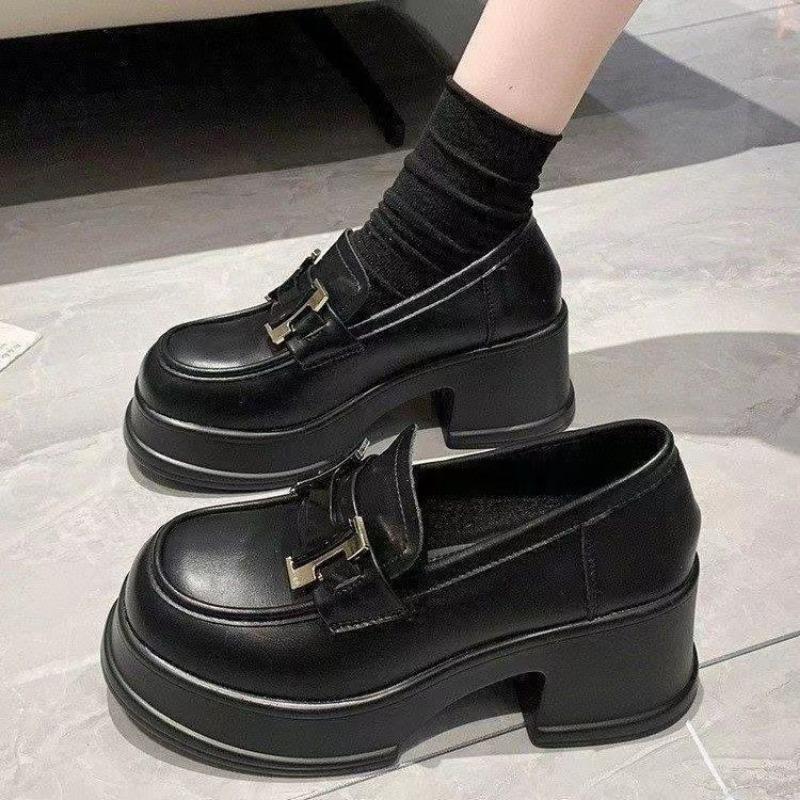 Button small leather shoes women's spring new thick heel black heightening British platform J soft leather single shoes