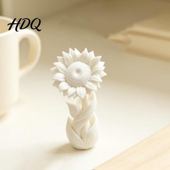 Mini White Flower Decor 3D Printed Sunflower Ornament Nordic Style Matte Desk Decor Artistic Sculpture Aesthetic Table Shelf Decoration Minimalist