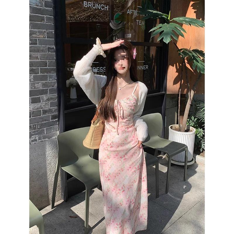 Damen French Hellrosa Geblümtes V-Ausschnitt Spaghettiträger Kleid – Elegant, Tailliert, Schlankmachend, Schnürung Resort Stil