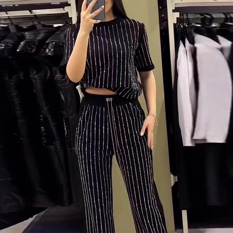 

Модные женские вязаные брючные костюмы в полоску со стразами, женские комплекты с коротким рукавом и круглым вырезом, летние повседневные комплекты из 2 предметов для женщин 2025 3XL чёрный