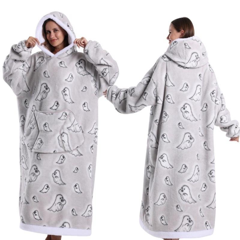 Autumn and winter sports and leisure warm TV blanket senior women's plush comfortable soft bathrobe warm fluffy robe