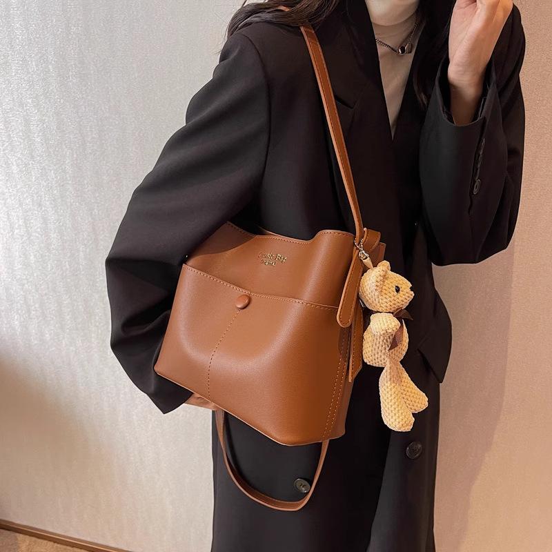 Premium Texture Large-capacity Bag Women's 2025 New Trendy Fashion Shoulder Bag Compartment Bucket Bag Shoulder Bag