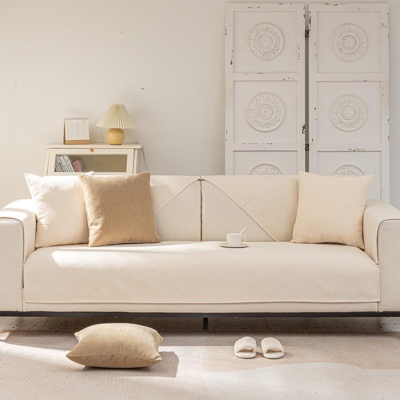 Modernes, schlichtes Chenille-Sofakissen in Volltonfarbe mit Streifen, ganzjährig rutschfest, kombiniertes Sofakissen-Handtuch