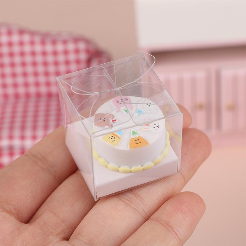 1:12 Puppenhaus Miniatur Erdbeer-Geburtstagstorte mit transparenter Verpackungsbox, Küchenmodell, Dekor, Spielzeug, Puppenhauszubehör
