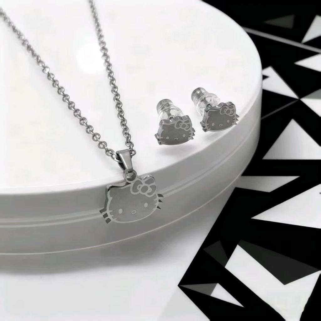 KT Cat Sweet Earrings & Necklace Set: Cute Cartoon Design for Girls