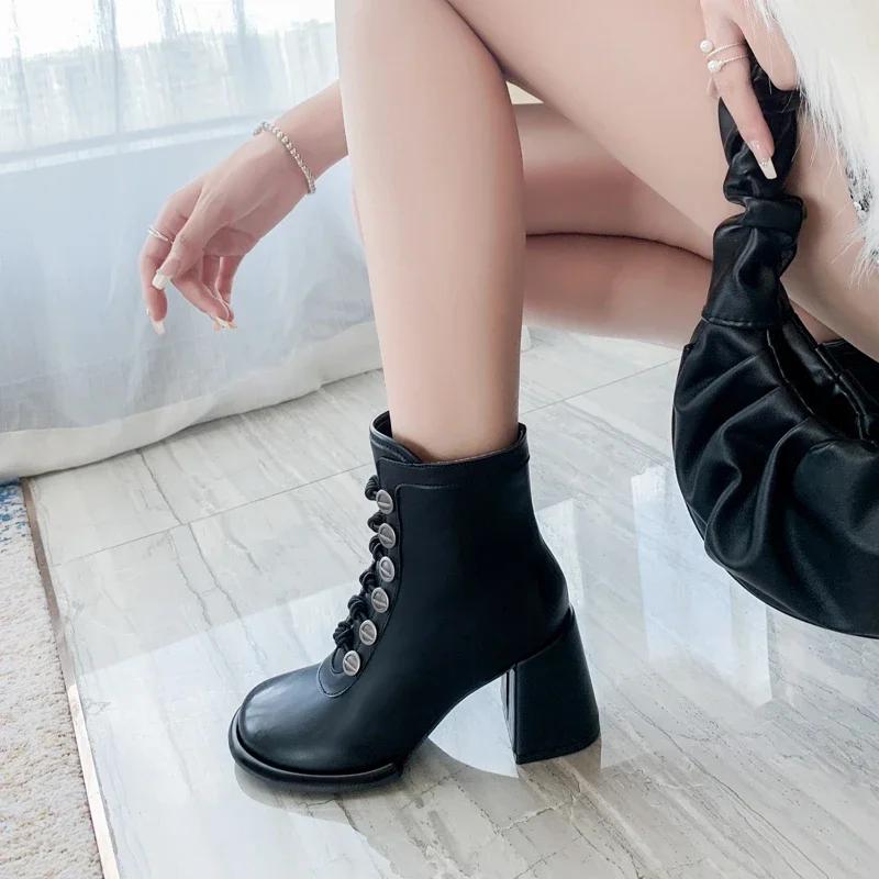 

2025 осень новые британские ботинки на высоком каблуке с круглым носком, французские ботильоны, женские короткие модные ботинки со шнуровкой спереди 34 бежевый