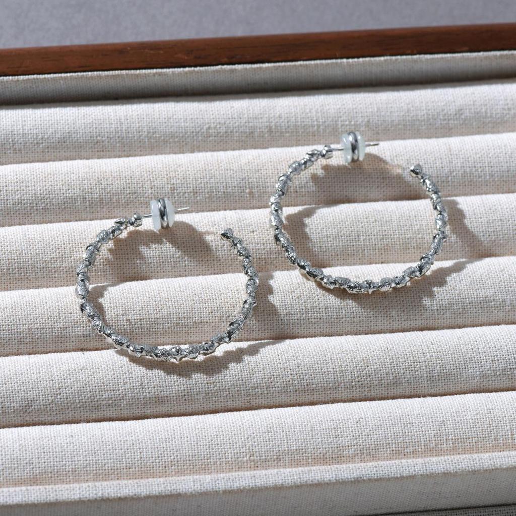 Hochwertige unregelmäßige große Ohrringe mit 925er Silbersteckern - Trendy und einzigartig