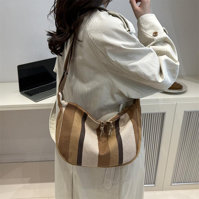 Fashionable Casual Striped Canvas Shoulder Bag For Everyday Use With Ample Space