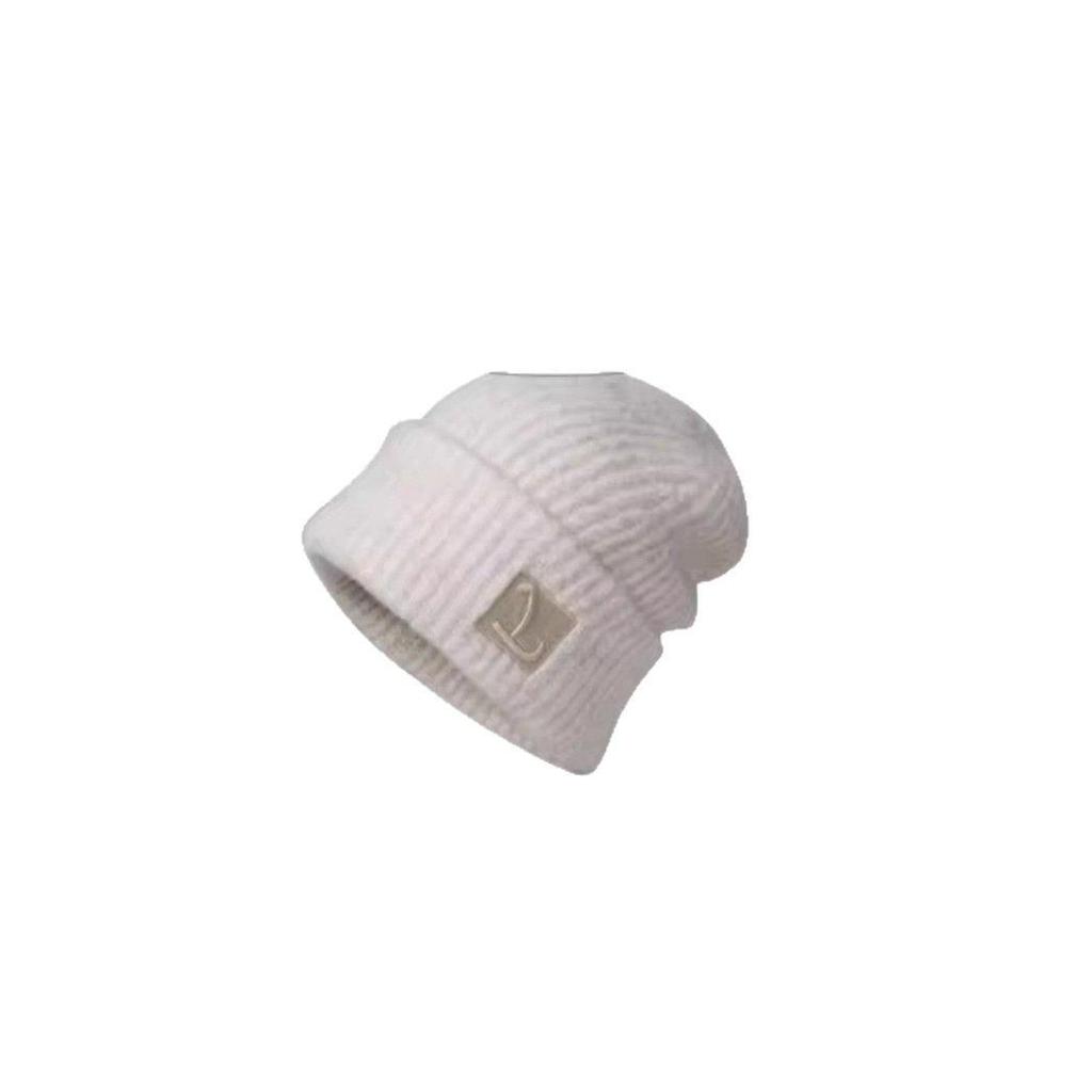 Women's Loose Warm Knit Hat for Large Heads: Autumn/Winter Style