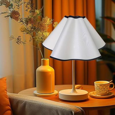 Flower Leaf Lamp Shadow Cover Desk Lighting for Café