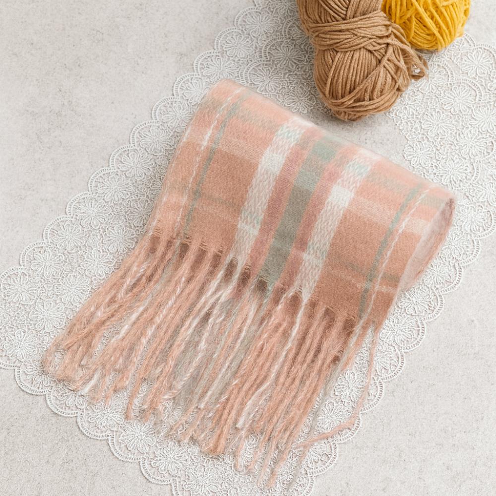 Style Pink Pattern Point Scarf – Affordable Luxury & Cozy Style
