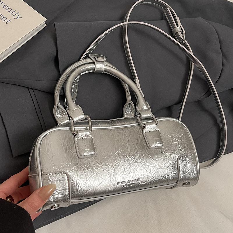 Korean niche simple portable bowling bag women 2025 new versatile foreign style fashion messenger pillow bag