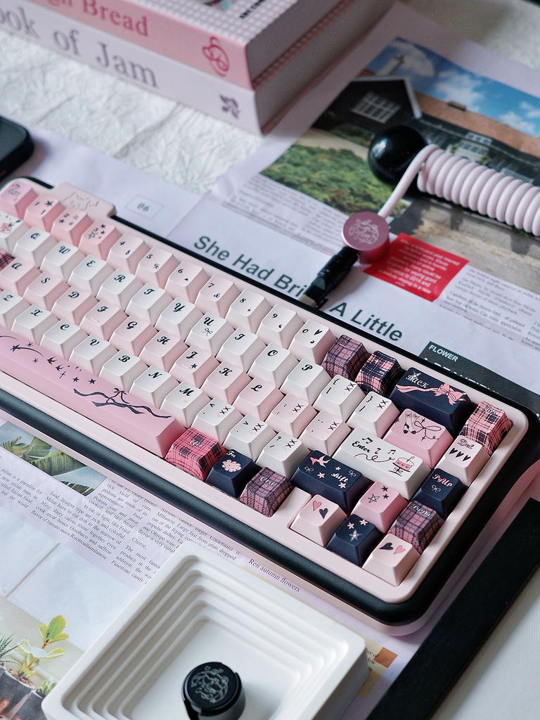 Pink Night Star Keycap Cherry Wall Thickness 1.6Mm Pbt Material Sublimation Nude Pink Keycap 142Keys2.25/2.75U Alice Keycap