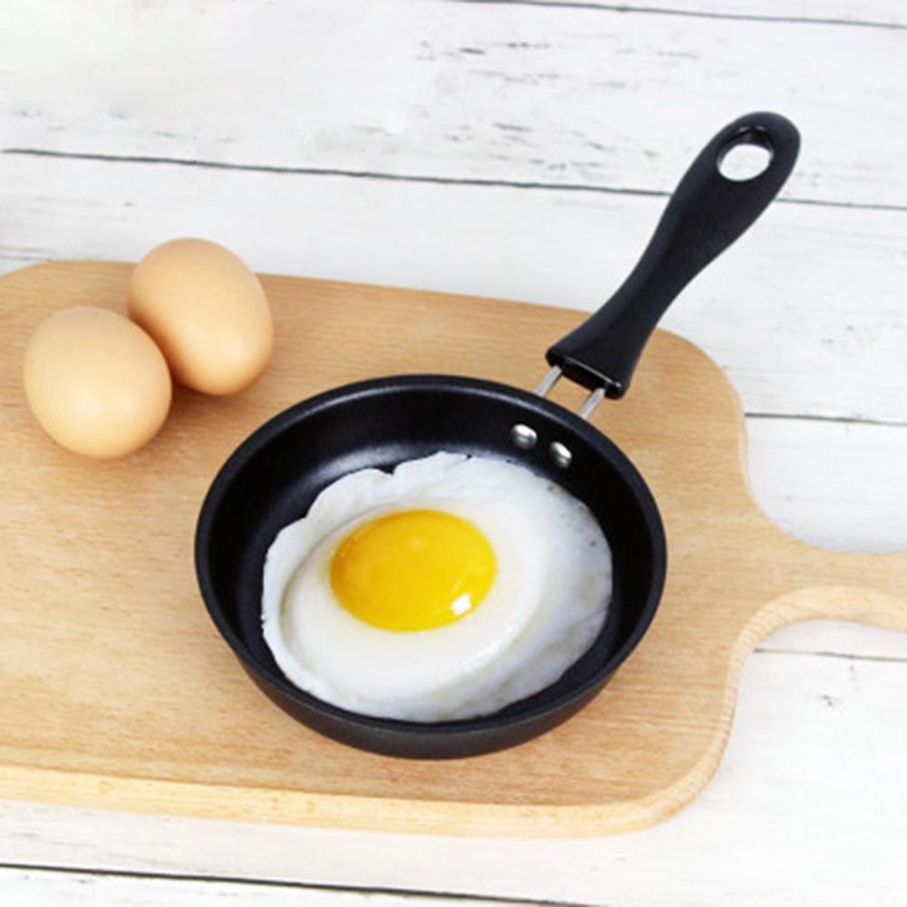 

12cm Mini Frying Pan Anti-Scald Handle Mini Omelet Pan Compact Fried Egg Pan Non-Stick Iron Frying Pan for Camping Picnic China Mainland