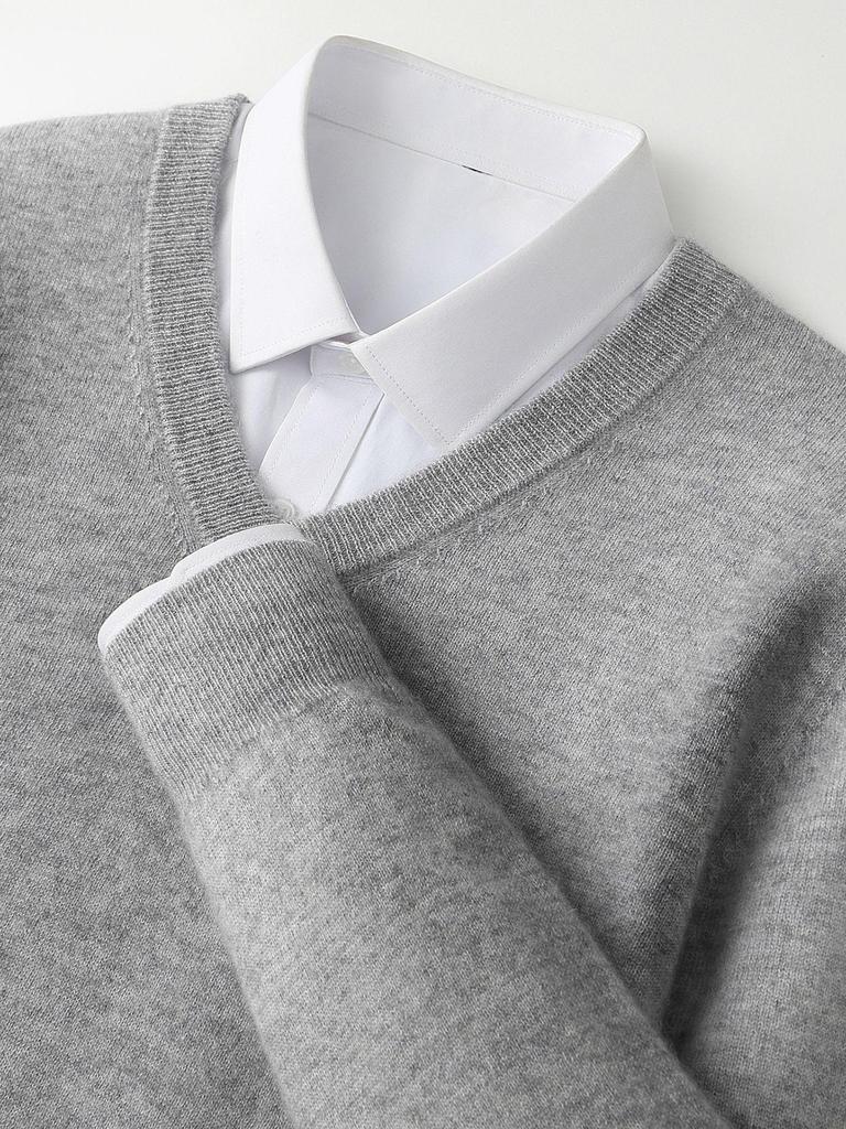 Men's 100% Pure Wool V-Neck Sweater, Medium Thickness, Versatile Solid Color Knitwear for Autumn and Winter