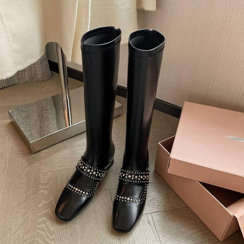 

Женские кожаные ботинки на осень и зиму, мягкая подошва из говяжьей кожи, женские ботинки большого размера, кожаные высокие ботинки с задней молнией, новые женские ботинки из коровьей кожи 39 чёрный