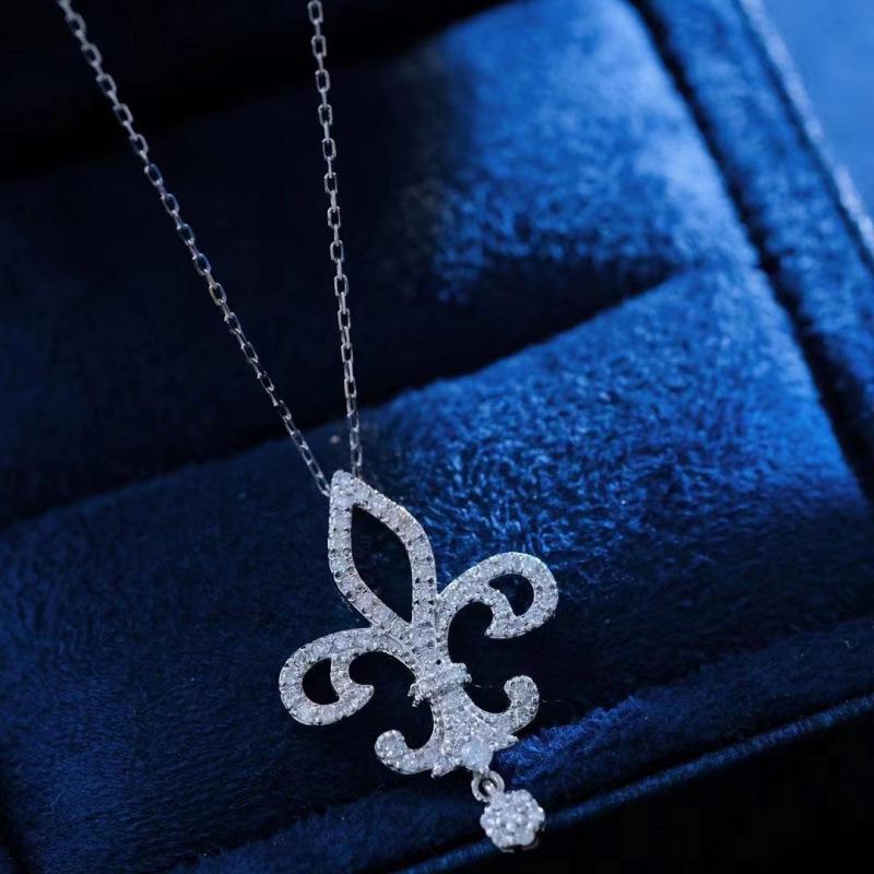 Iris Exquisite Women s Tassel Pendant Necklace - Luxurious Swallowtail Clavicle Chain