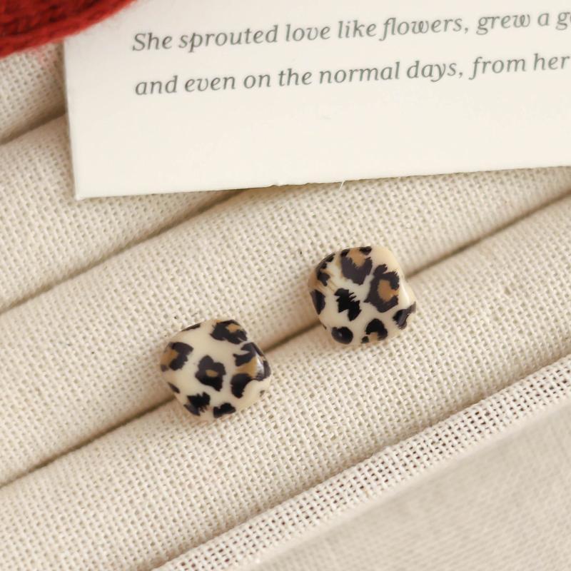 1Pair Heart Square Creativity Stud Earrings For Women Allergy Prevention Piercing Ear Hole Fashion Jewelry