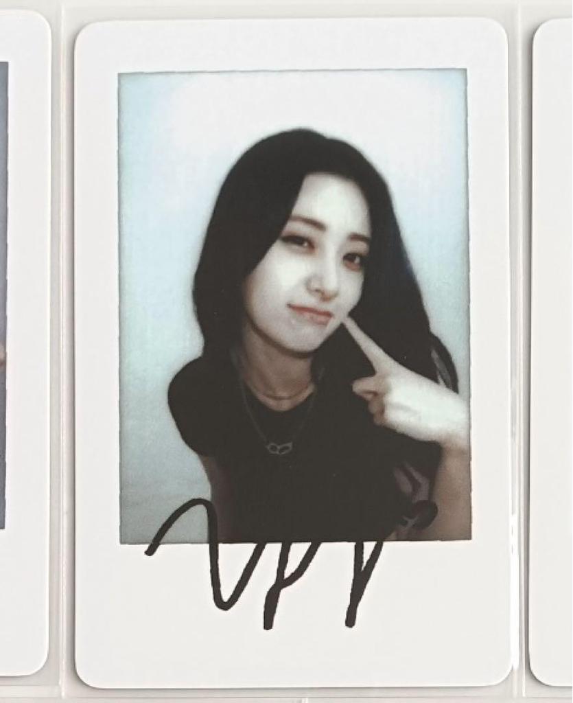 [USED] Lu Seraphim Yunjin CRAZY withmuu Lakidro Instax Trading Card