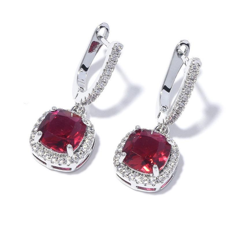 Klasik Üst Düzey Küpeler Hafif Lüks Küpeler Sekiz Kalp Sekiz Ok Zirkon Kakmalı Küpeler