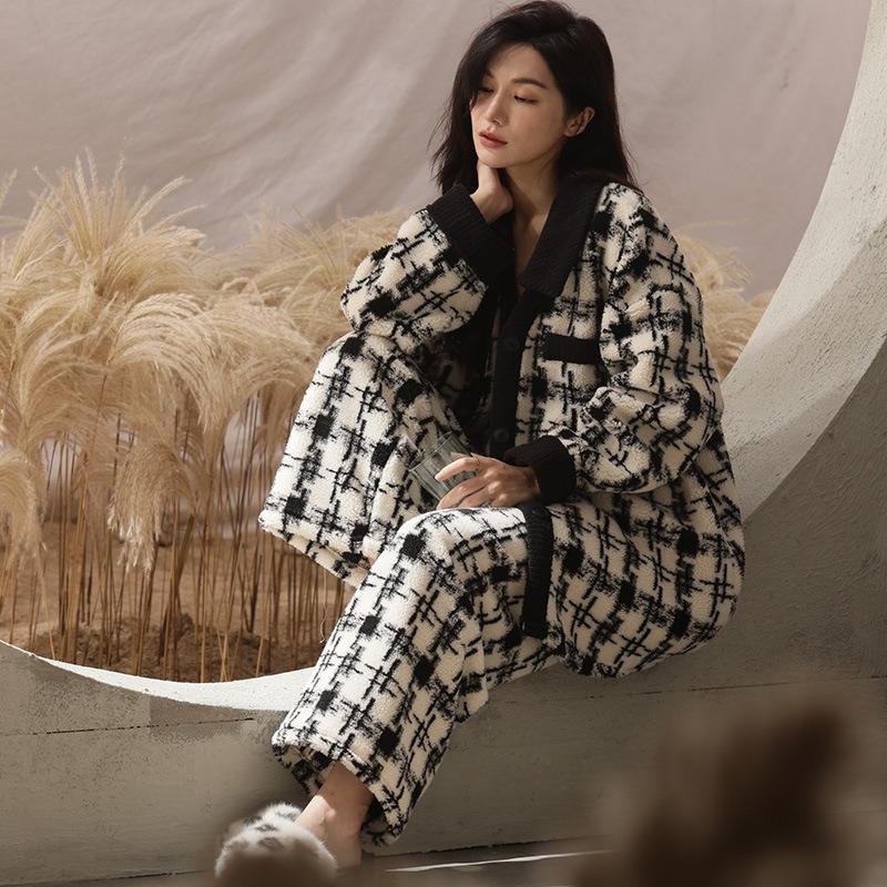 Coral Velvet Pajamas Women Autumn Winter Cashmere and Thick Women Can Wear Warm Home Clothing Set Can Be Worn Outside Sleepwear