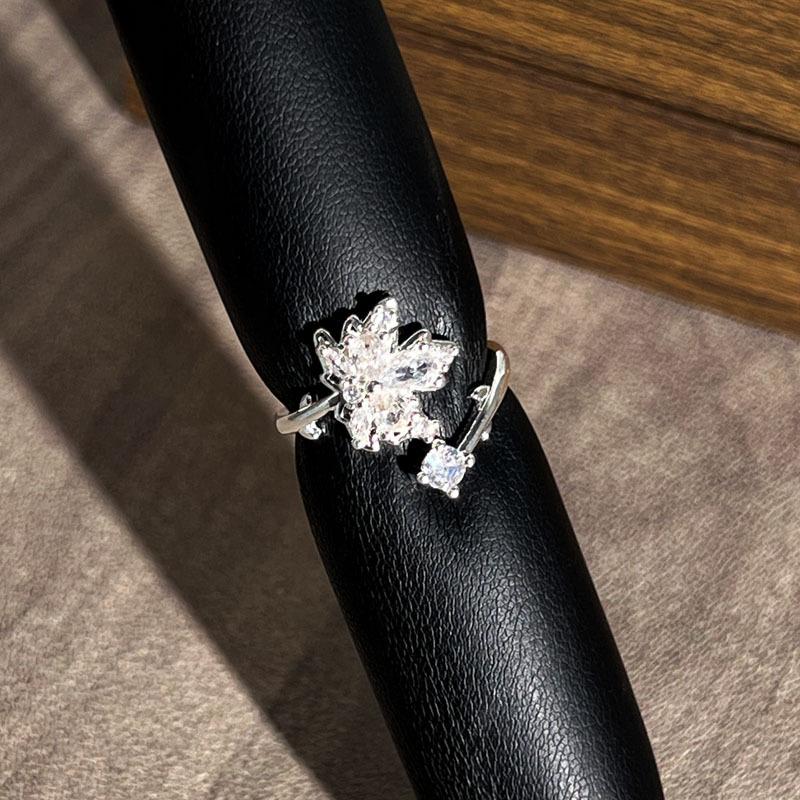 2026 Fall/Winter New Resort Style Daisy Ice Cream Bow Ring Women s Cool Style Mix and Match Maple Leaf Sweet Cool Ring Resizable