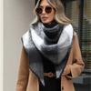 Ins Stilvoller Karierter Farbiger Dreiecksschal Damen Nordischer Stil Schick Damen Warm Mohair Quasten Schal Nacken Dreieck Winter Weiblich
