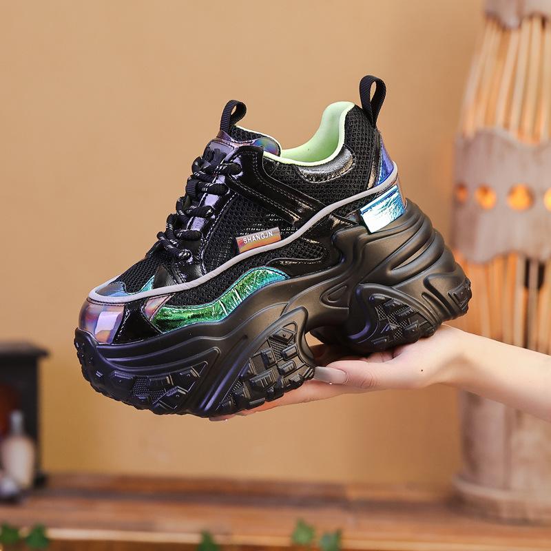 Damen-Sommer 2025 neue Leder-Plateau-Sport-Freizeitschuhe für kleine Frauen mit Innenhöhenerhöhung