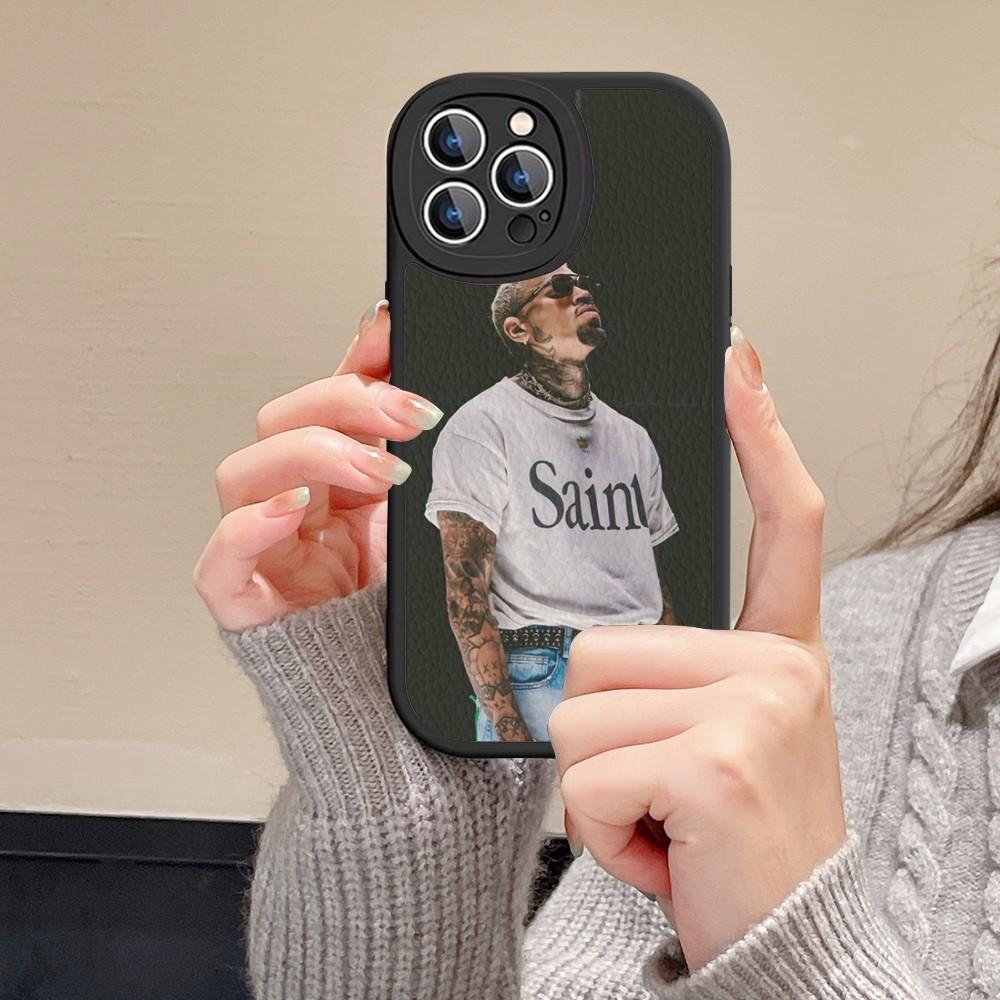 

Chris Brown American Rapper Phone Case Hard Leather For iPhone 14 13 12 Mini 11 14 Pro Max Xs X Xr 7 8 Plus Fundas iPhone 14