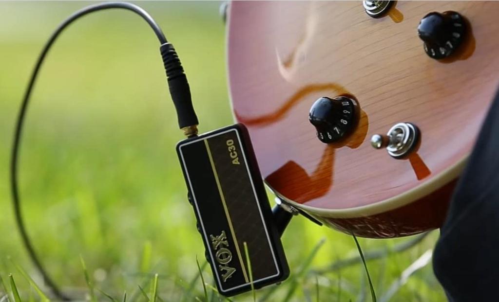 VOX kytarový sluchátkový zesilovač amPlug2 AC30 Kompaktní zvuk/žádné kabely/domácí praxe/napájení z baterie/vestavěné efekty/vintage AP2-AC