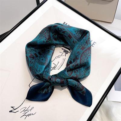 Accessori – Sciarpe e foulard