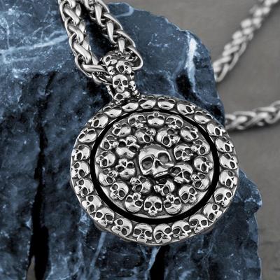 Classic Disk Skull Necklace Men's New Gothic Hip Hop Punk Bicycle Pendant Necklace Retro Charm Jewelry.