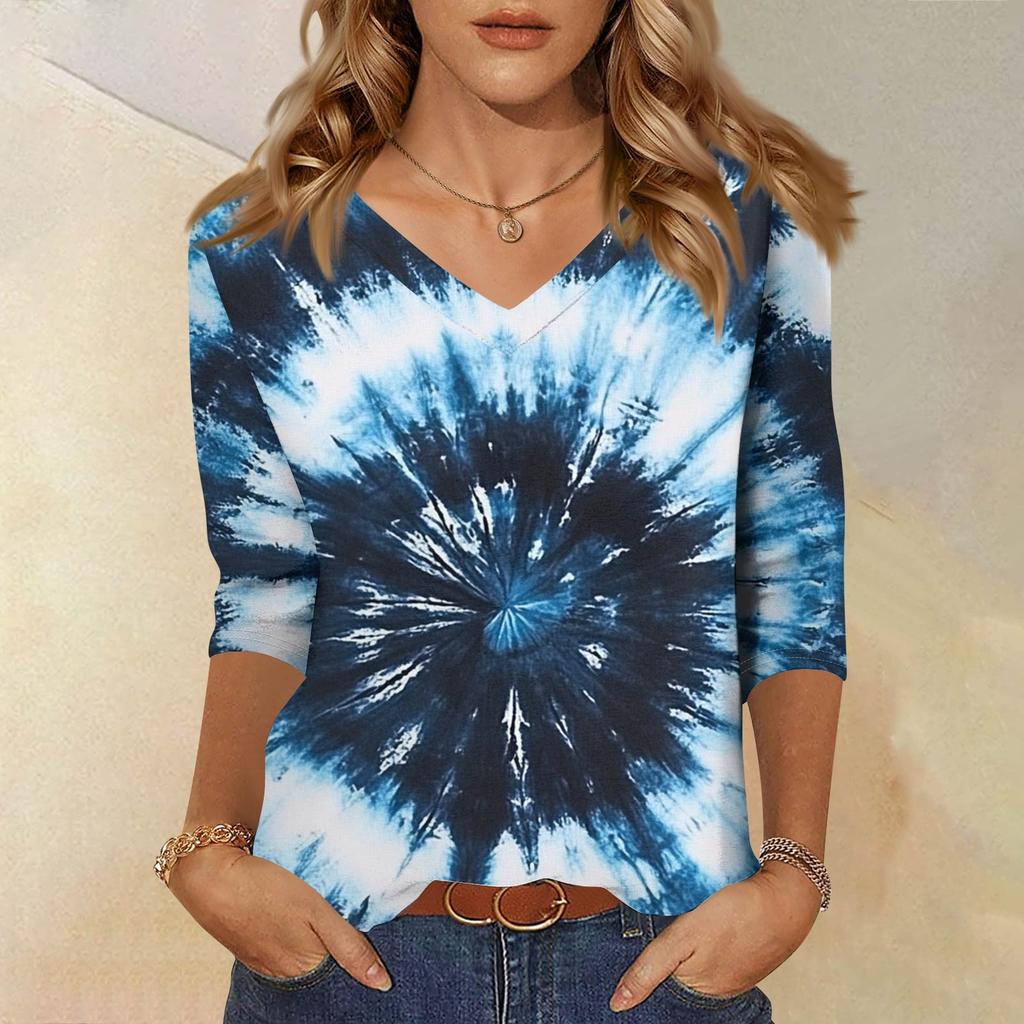 Women's Fashionable Casual Three-quarter Sleeve Small Floral Print Round Neck Top